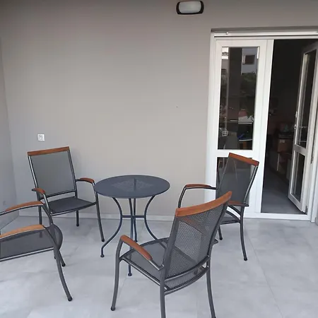 Oleandar Dugi Rat